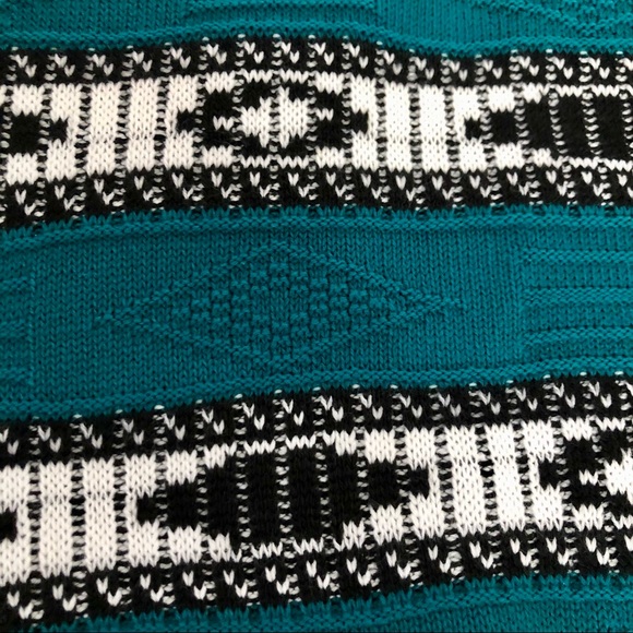 Vintage teal Aztec print mock neck sweater, medium - Picture 9 of 10